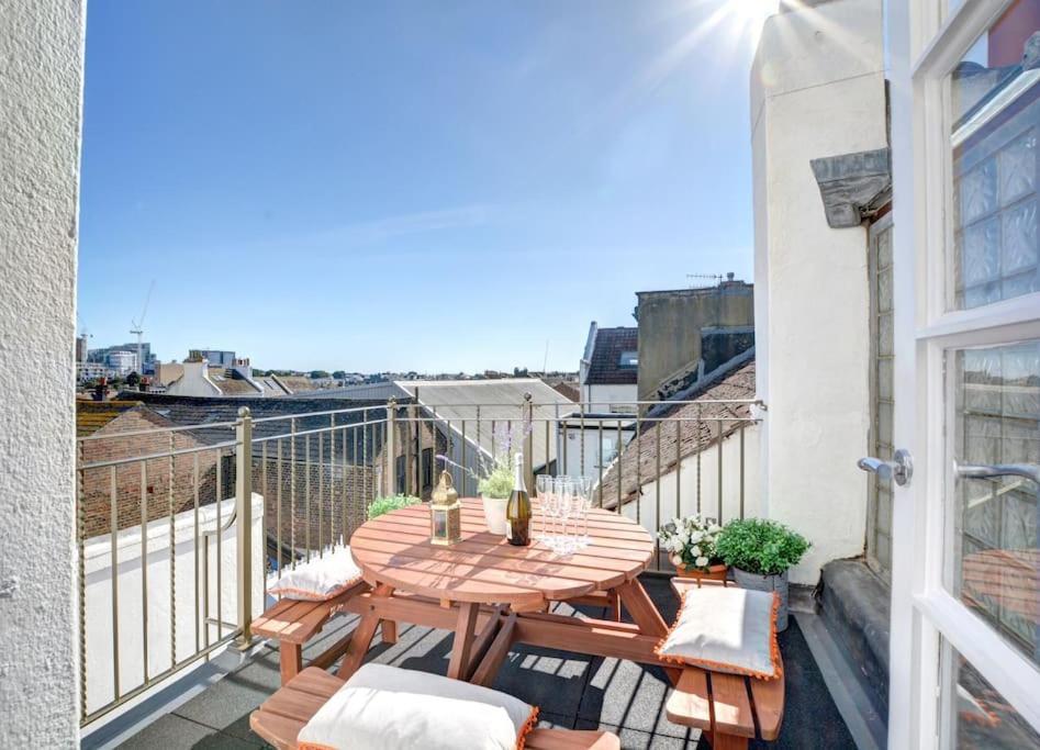 Modern 4 Bedroom Townhouse Perfect Location. Brighton Екстер'єр фото